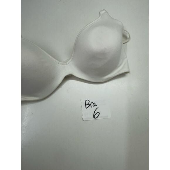 Hanes Womens Bra Size 36B White Padded Adjustable - Picture 6 of 6